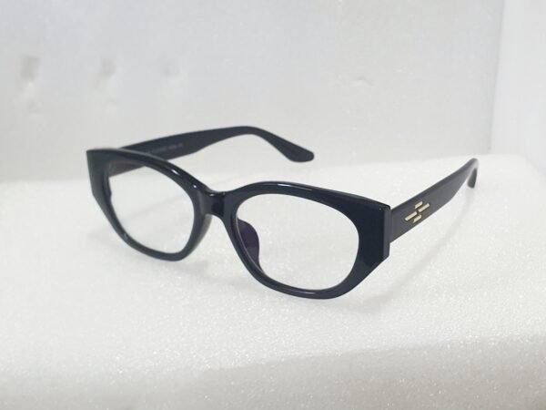 K33 Black Photochromic lens